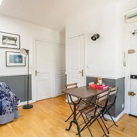Apartment Bright 30 M With View Of The Eiffel Tower